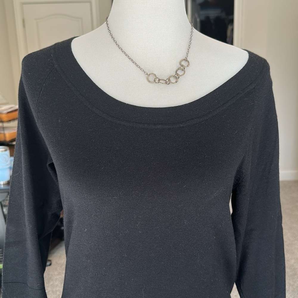 Talbots Scoop neck, 3/4 Raglan Sleeve Black Sweater, Medium, EUC - Picture 2 of 7
